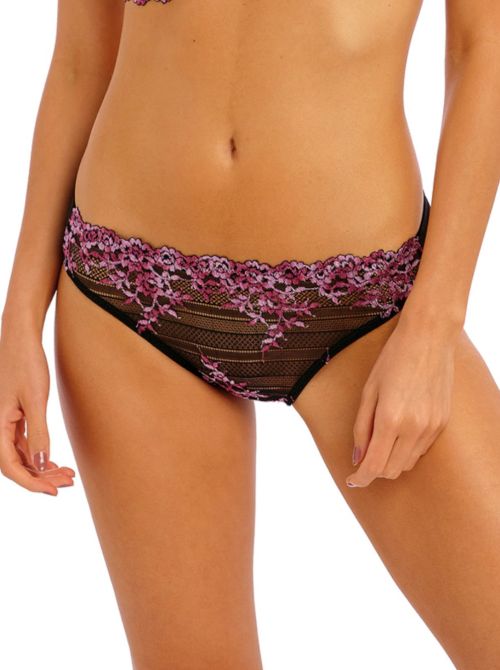 Embrace Lace briefs, black and berry WACOAL
