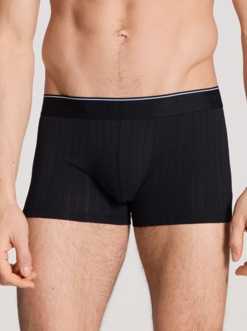 Pure & Style 26686 boxer with masculine pinstripe pattern, black CALIDA